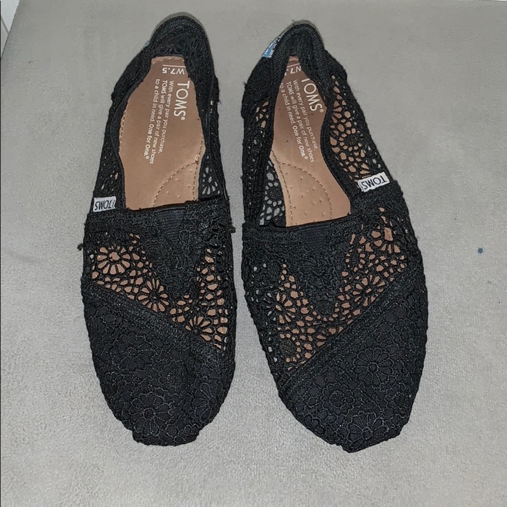 Black Lace atoms